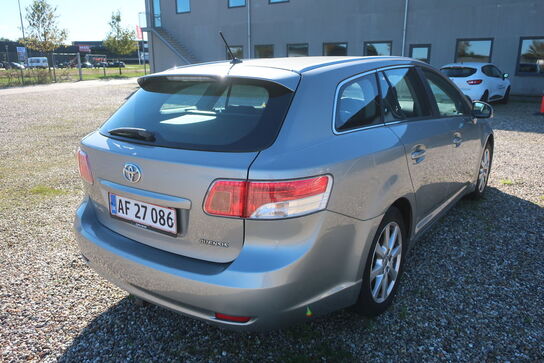 Personbil TOYOTA Avensis Stw 1.8 Stw Man.6 (Momsfri)