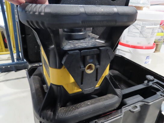 Rotorlaser, DEWALT DCE074R