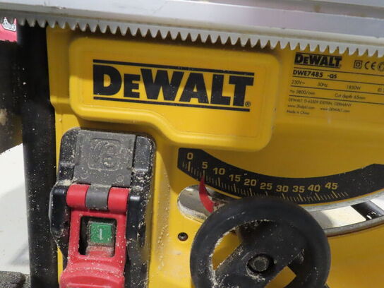 Bordrundsav, DEWALT DWE7485