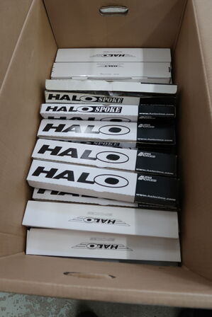 2 ks. med HALO eger