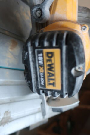 Akkurundsav 18V DEWALT DCS391