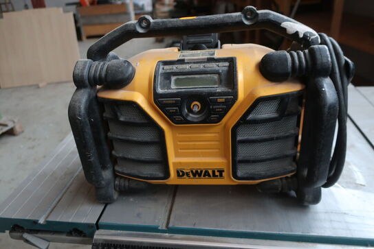 Radio DEWALT DCR015 QW 18V