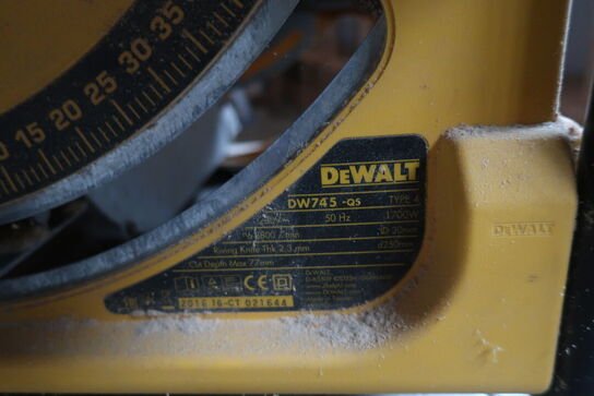 Bordsav DEWALT DW745 QS