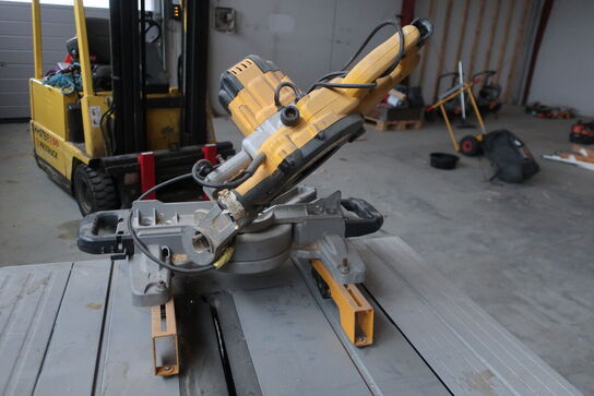 Kap/geringsav DEWALT DWS774 QS