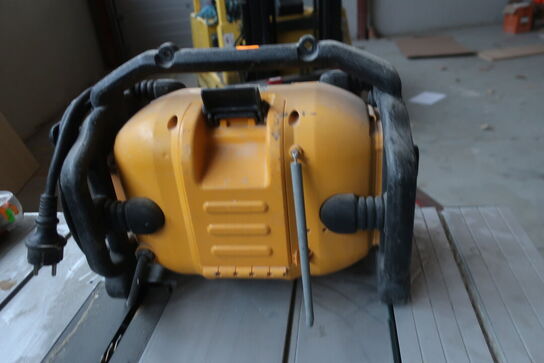 Radio DEWALT DCR015 QW 18V