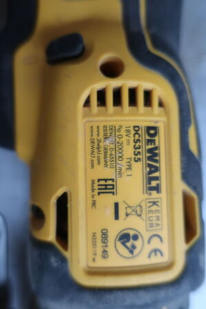 Akkuværktøj 18V DEWALT inkl. lader og 2 batterier (se billeder)