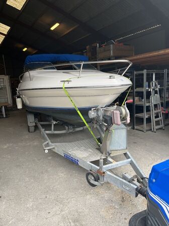 SeaRay 200 Signature 94 20 fods med Variant trailer 1800 kg 