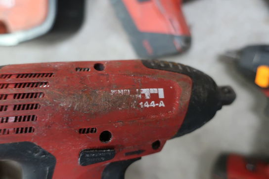 3 stk. akku bore/skruemaskiner HILTI SIW 6AT-A22, SF 22-A med 3 stk. batterier