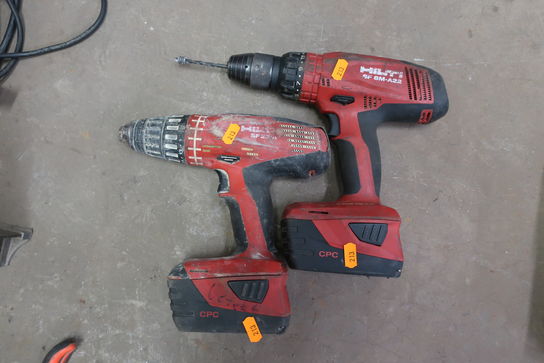 2 stk. akku bore/skruemaskiner HILTI SF 22-A, SF 8M-A22 med 2 stk. batterier