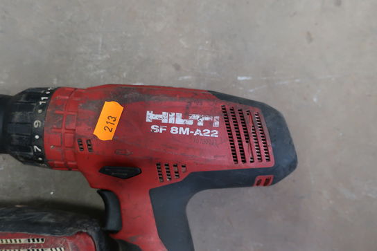 2 stk. akku bore/skruemaskiner HILTI SF 22-A, SF 8M-A22 med 2 stk. batterier