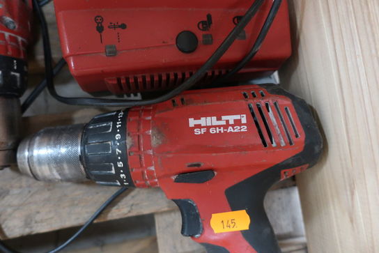 2 stk. akku bore/skruemaskiner HILTI SF 6H-A22 med 1 stk. batteri og lader