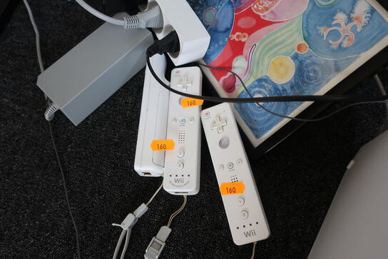 Konsol NINTENDO WII RVL-001(EUR) med controllere