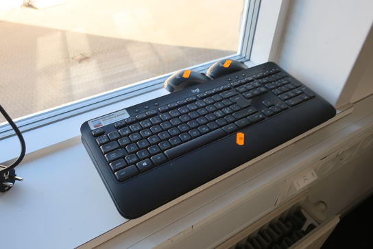 2 stk. trådløsetastaturer LOGITECH K540 samt 2 stk. trådløsemus LOGITECH M310