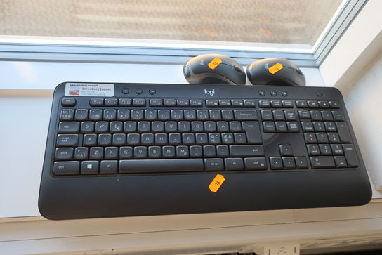 2 stk. trådløsetastaturer LOGITECH K540 samt 2 stk. trådløsemus LOGITECH M310