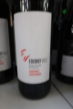 7 fl. rødvin, EBONY VALE Cabernet Sauvignon