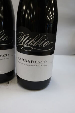 2 fl. rødvin, NIBBOI BARBARESCO 2016