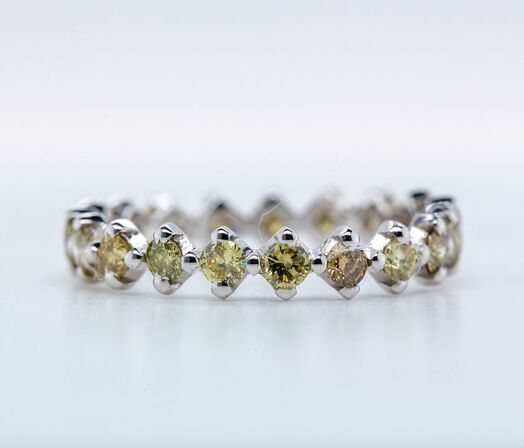 14 karat Hvidguld Ring med 1,16 ct Naturlig Fancy Mix Gul Diamanter - Vejl. Pris 25.995,-