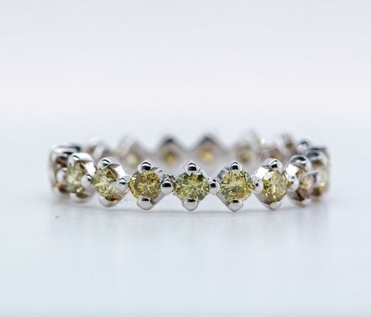 14 karat Hvidguld Ring med 1,16 ct Naturlig Fancy Mix Gul Diamanter - Vejl. Pris 25.995,-