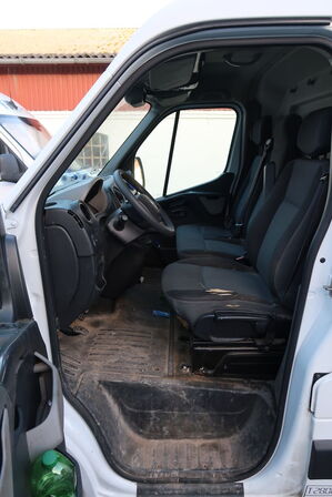 Varebil RENAULT Master T28 L1h1 2,3 Dci 100