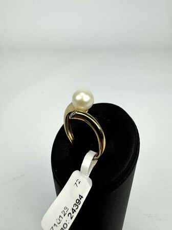 8 karat Guld ring - str. 53