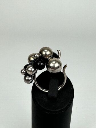 Georg Jensen Moonlight Grapes oxideret sølv ring med sort agat - str. 59