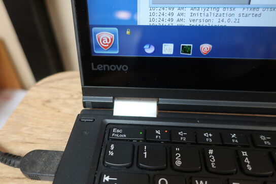 Bærbarcomputer LENOVO Thinkpad Yoga 370 samt 2 stk. computerskærme