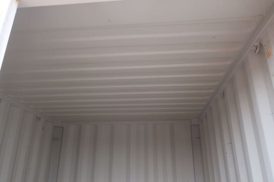 10' container