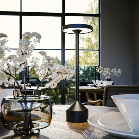 Opladelig bordlampe LIGHTS COPENHAGEN Stockholm SORT