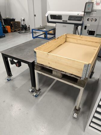 2 stk. palleborde på hjul