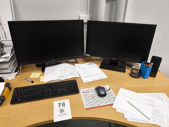 Skrivebord inkl. indhold (lot 76-77 medf. ikke!)