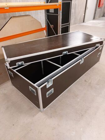 13 stk. Flightcases / Instrumentkasser