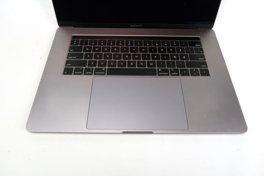 MacBook Pro A1990 i7-8950H 15,4"