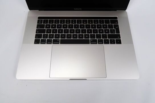 MacBook Pro A1707 i7-7700HQ 15"