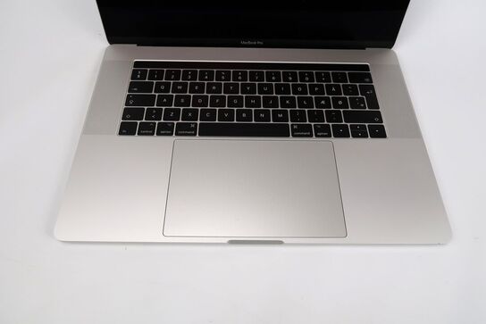 MacBook Pro A1707 i7-7700HQ 15"