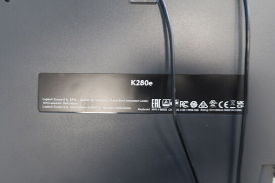 4 stk. Logitech keyboards
