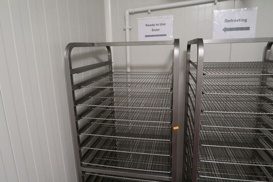Stikvogn med indhold