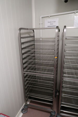 Stikvogn med indhold