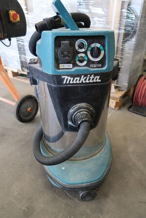 Støvsuger MAKITA VC3211H