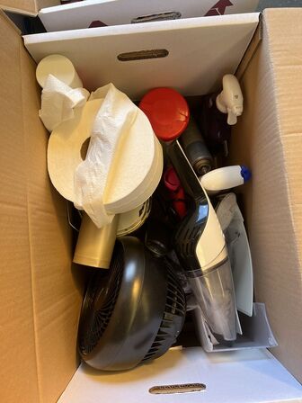 Blandet lot, festartikler, engangsservice, dispensere, maling, rengøringsartikler
