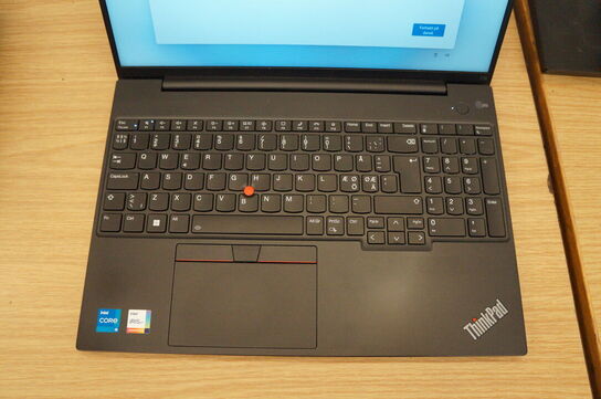 Computer LENOVO 