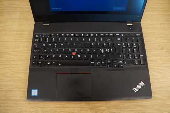 Computer LENOVO 