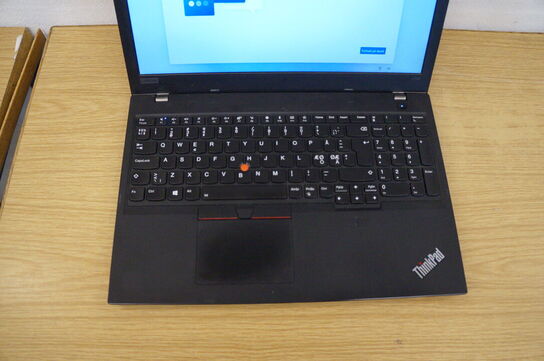 Computer LENOVO 