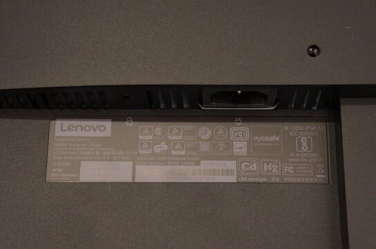 Skærm LENOVO 