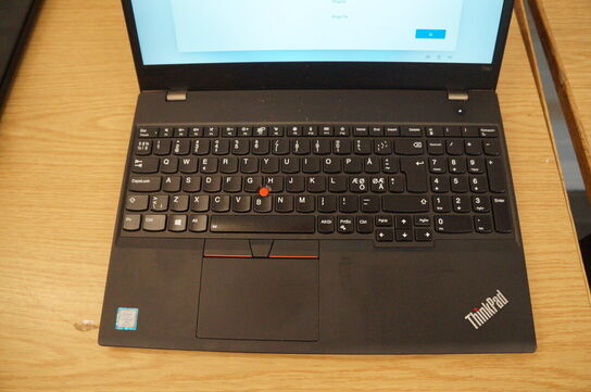 Computer LENOVO 