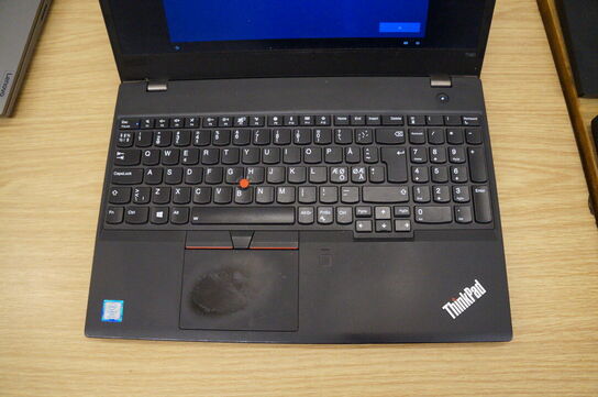 Computer LENOVO 