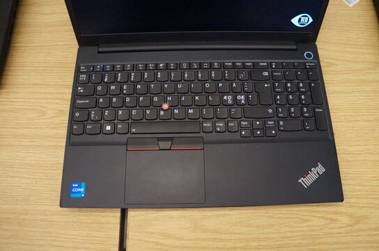 Computer LENOVO 