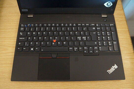 Computer LENOVO 