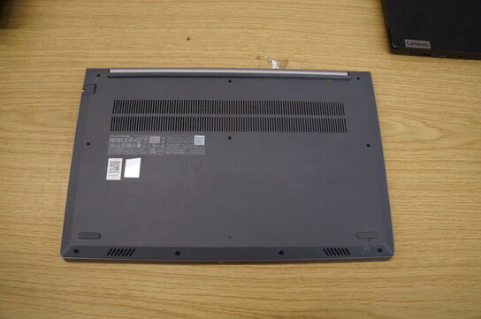 Computer LENOVO 
