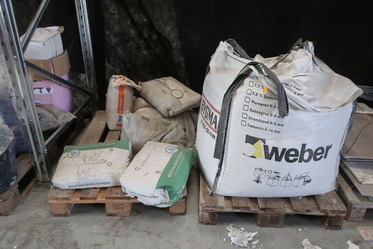 Div. betonprodukter m.v. (se billeder)