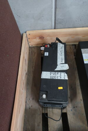 Testbatteri samt 2 stk. blaxkboxe